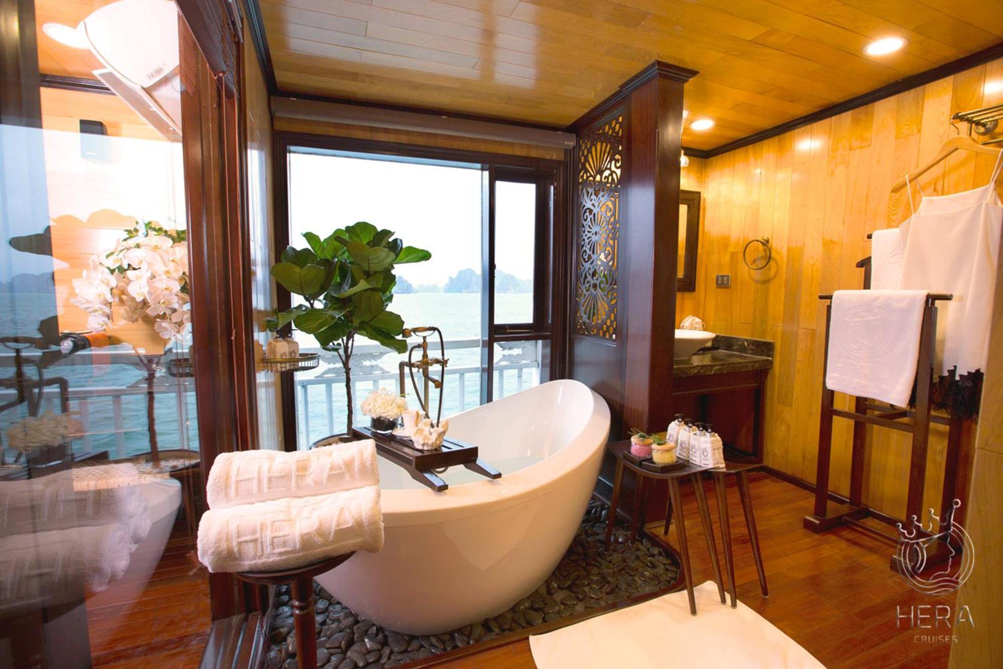 Hera Grand Luxury Cruise 下龍 外观 照片