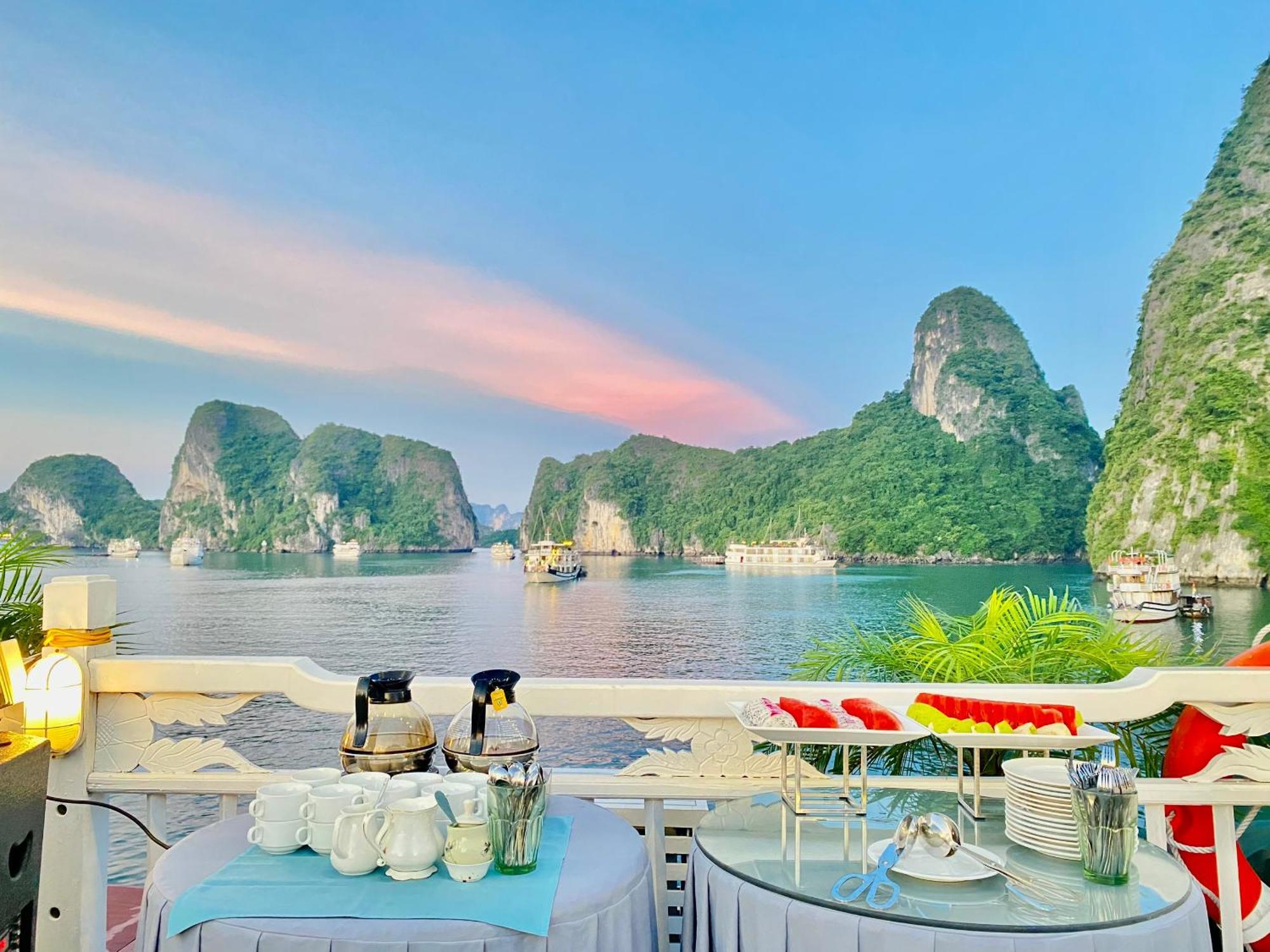 Hera Grand Luxury Cruise 下龍 外观 照片