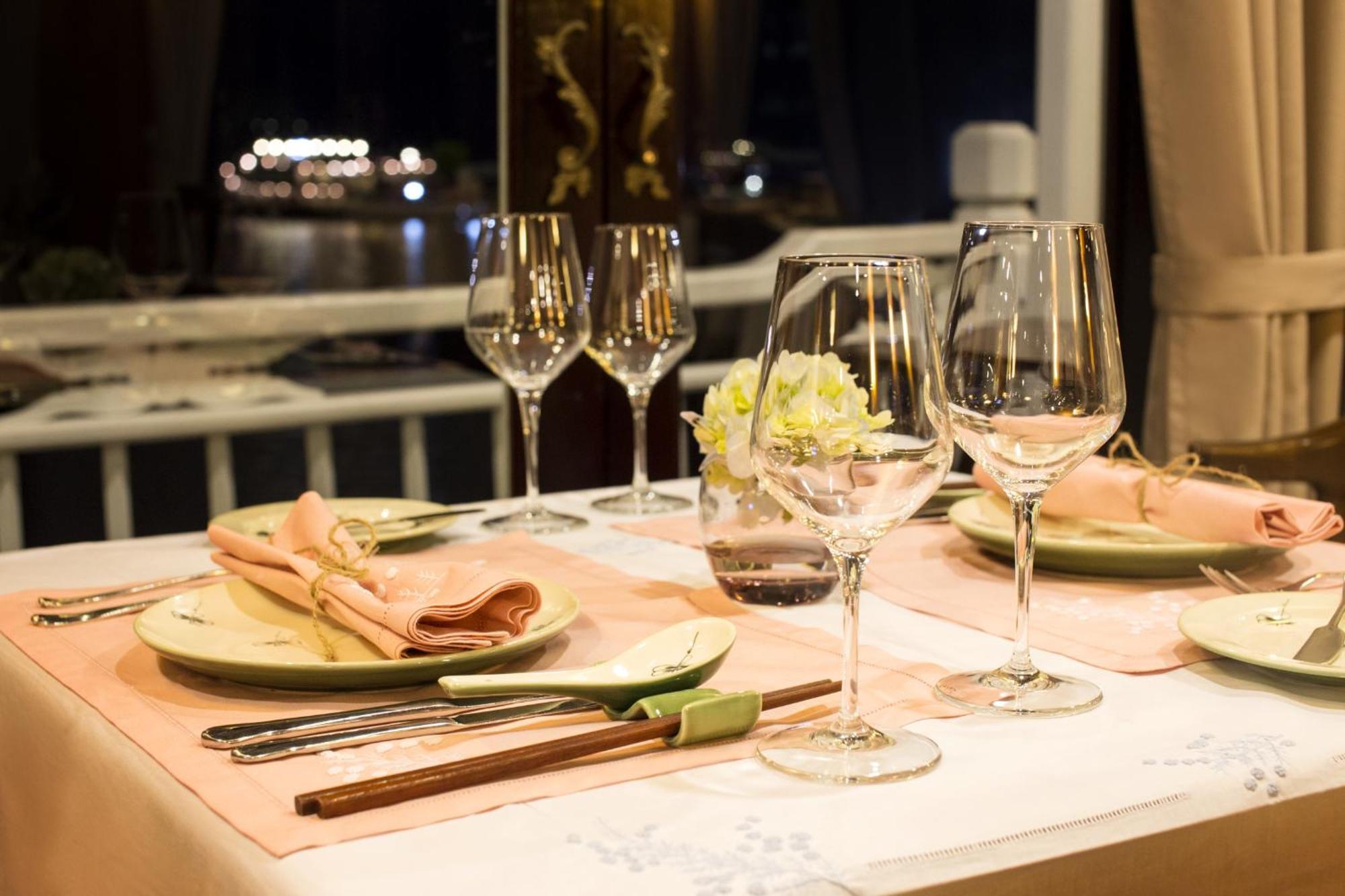 Hera Grand Luxury Cruise 下龍 外观 照片