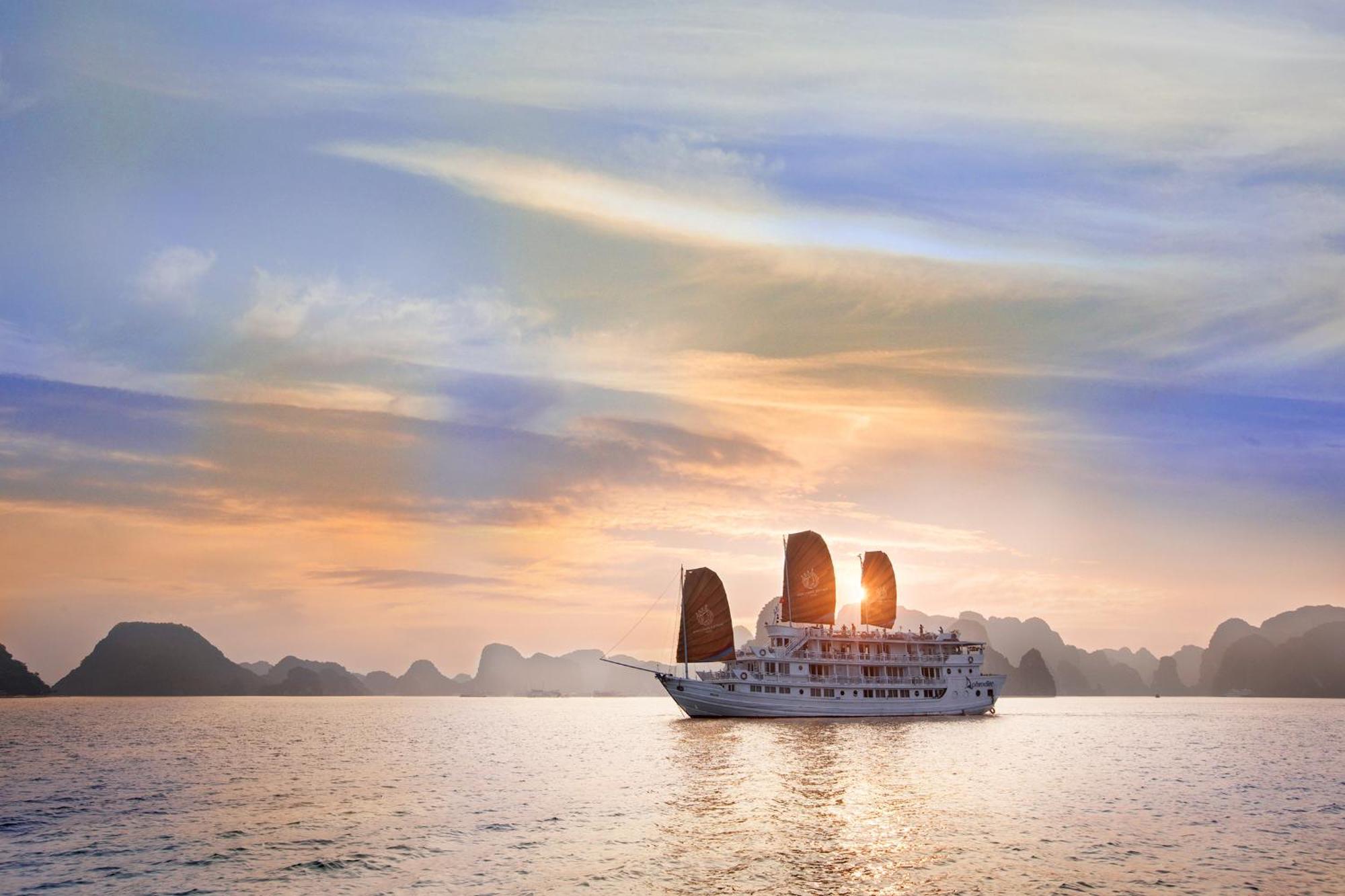 Hera Grand Luxury Cruise 下龍 外观 照片