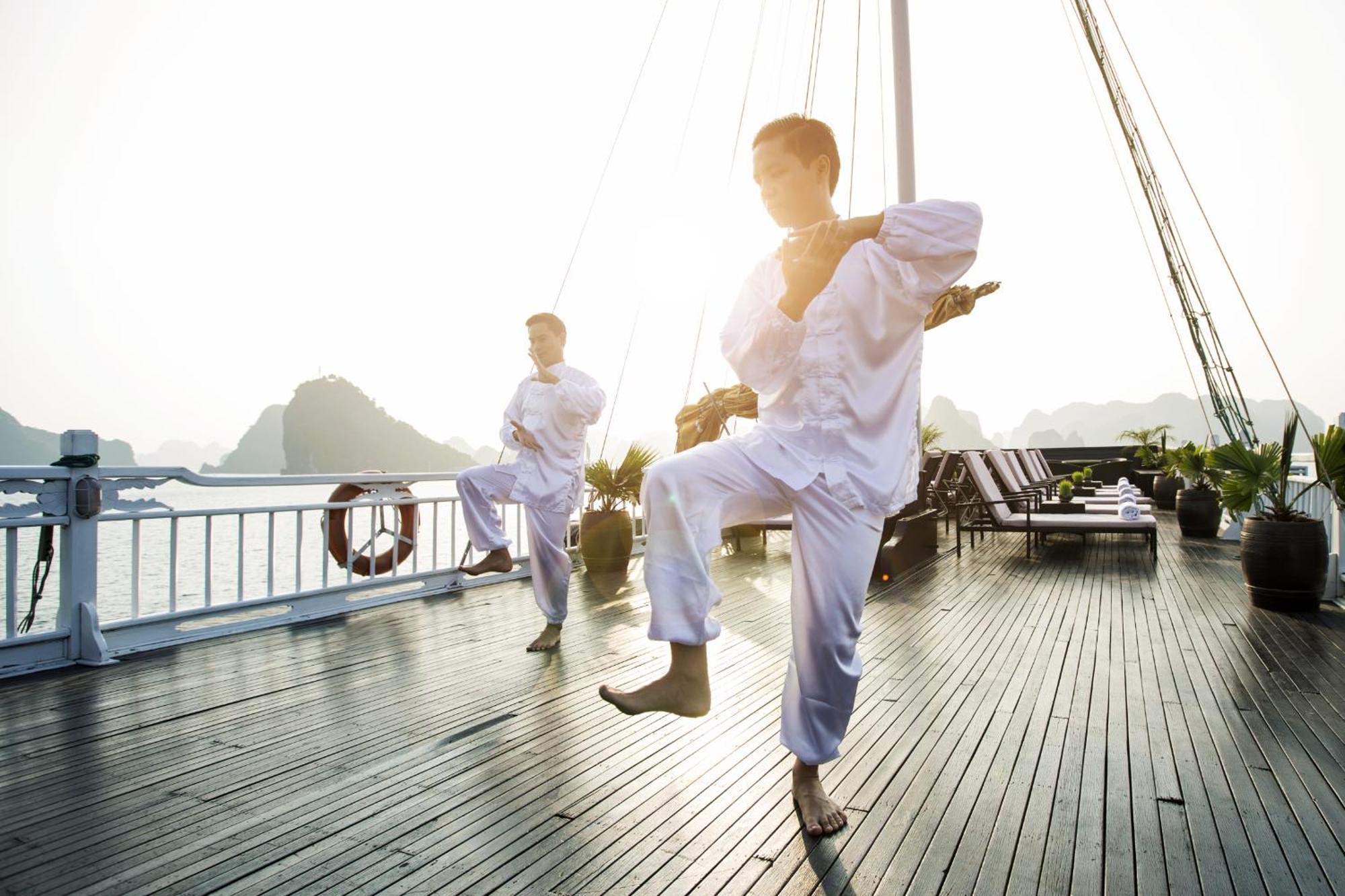 Hera Grand Luxury Cruise 下龍 外观 照片